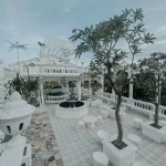 Viral-Cafe-Gresik-Empire