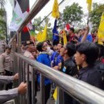 Foto : Aksi Demonstrasi Mahasiswa ke Kejari Garut_net