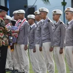Foto : Gubernur Jawa Tengah Ganjar Pranowo Menghadiri Pelepasan Siswa SMK Jateng_net