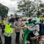 Foto : Polres Majalengka Berbagi kepada Pengedara