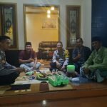 Foto : Bhabinkamtibmas Polsek Sumberjaya Laksanakan Program Kapolres, Tampung Aspirasi Masyarakat via NGOBROL MAS